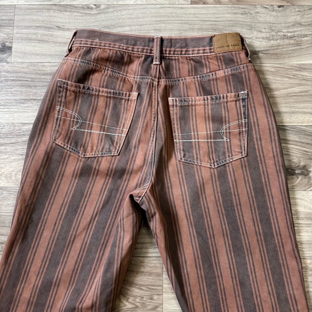 American Eagle 100% Cotton High Rise Mom Jean in Brown Stripe Size 4 - Picture 9 of 9